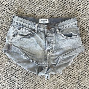 One Teaspoon Bandits Jean Shorts Size 24